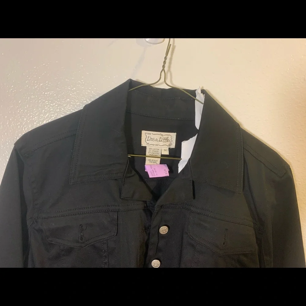 Black jean jacket.  Waist length.  Slight stretch in fabric.  dry cleaned. - Picture 4 of 4